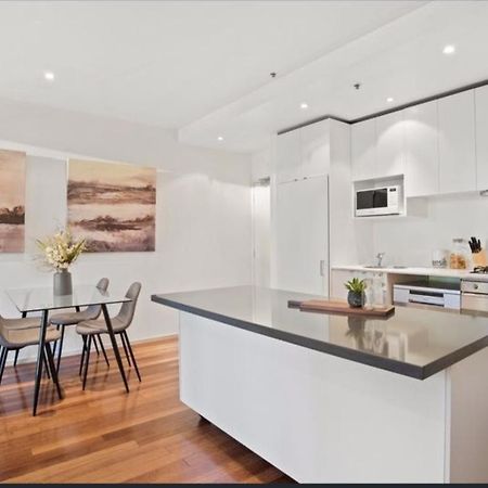 Readyset Apartments At Liberty Melbourne Bagian luar foto