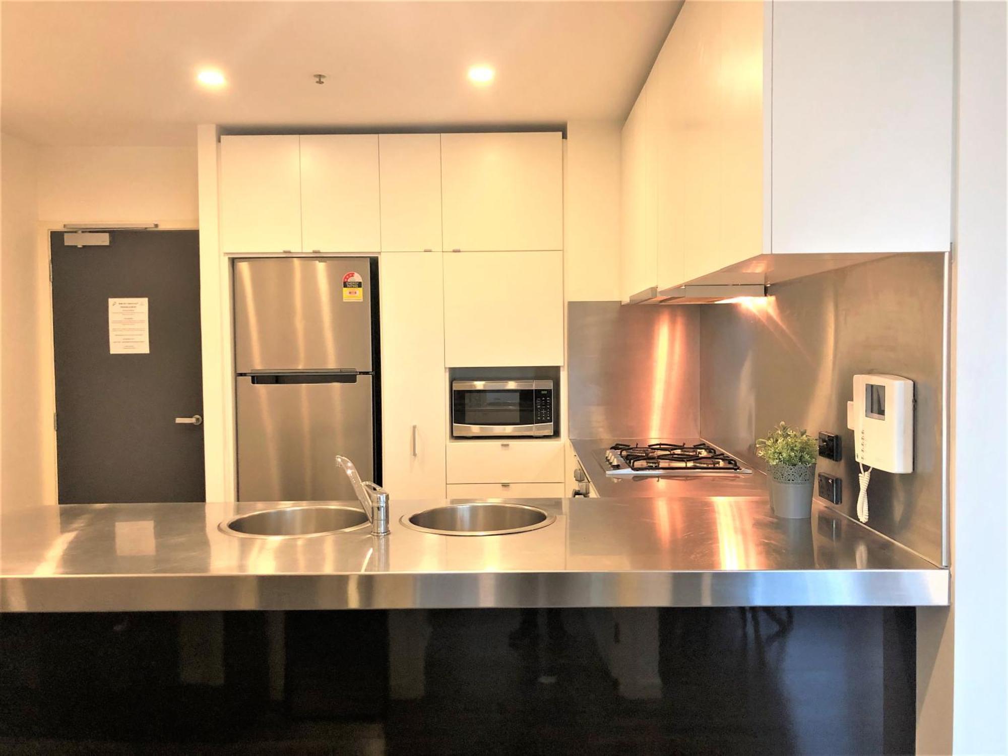 Readyset Apartments At Liberty Melbourne Bagian luar foto