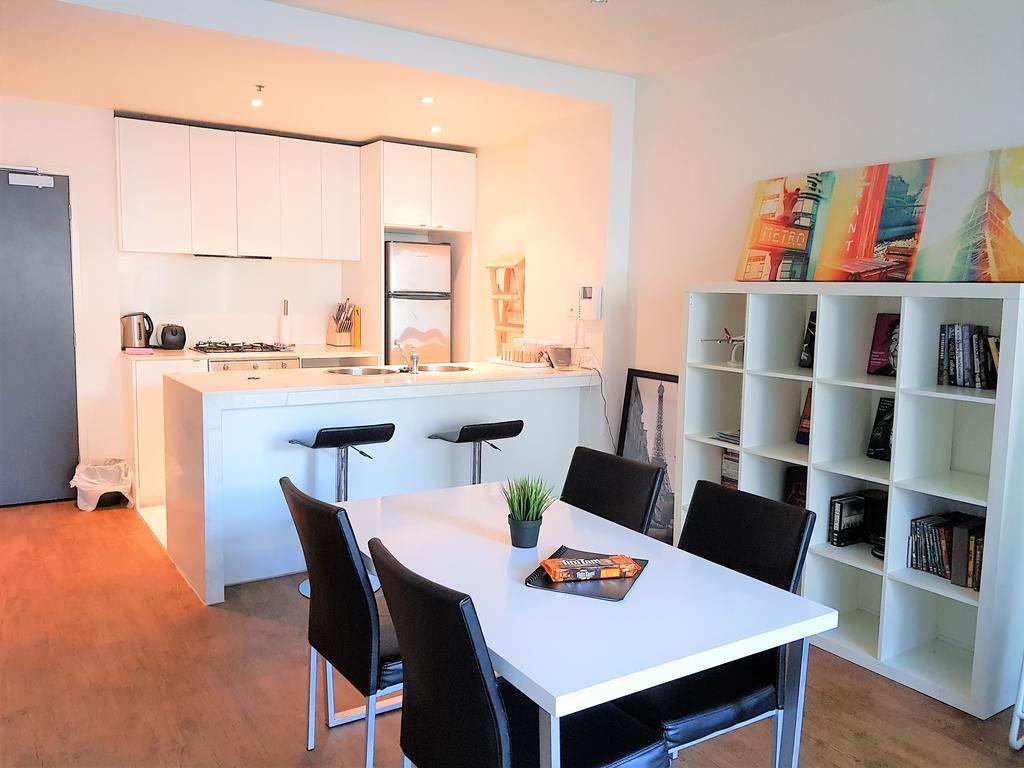 Readyset Apartments At Liberty Melbourne Bagian luar foto