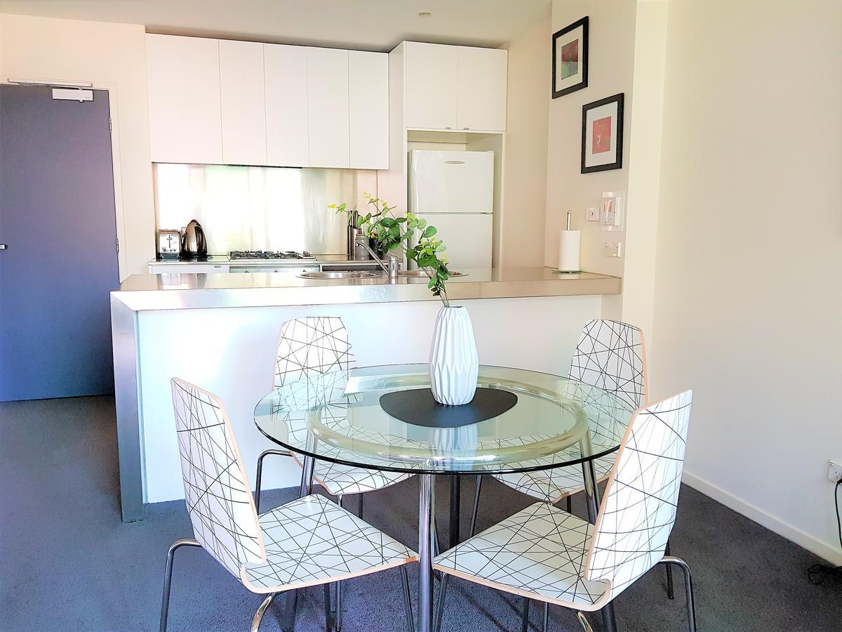 Readyset Apartments At Liberty Melbourne Bagian luar foto
