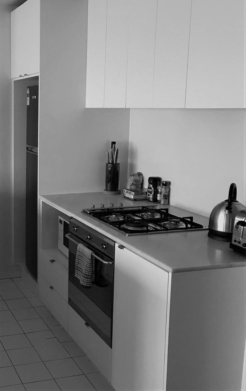 Readyset Apartments At Liberty Melbourne Bagian luar foto